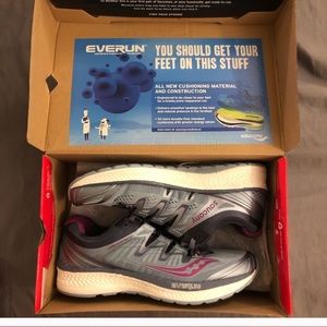 New Saucony ISO Triumph 4 Running Shoes